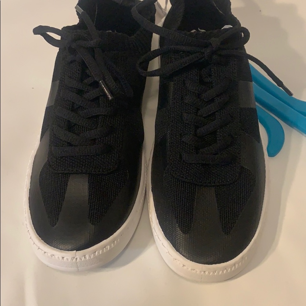 Woman shoes size 8